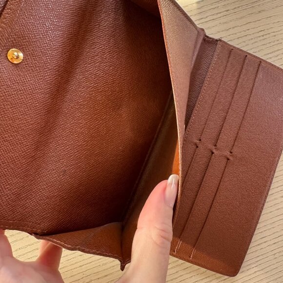Louis Vuitton Monogram Sarah Wallet — Vintage - Picture 10 of 11